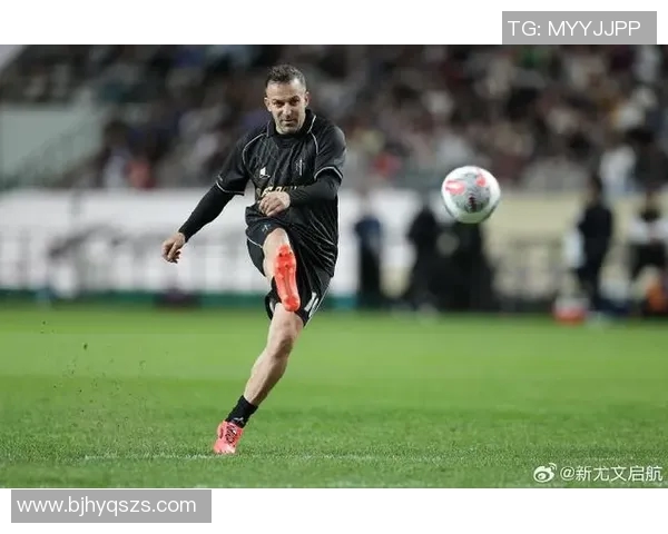 门牙突出却依然闪耀的足球明星们的精彩人生与职业生涯