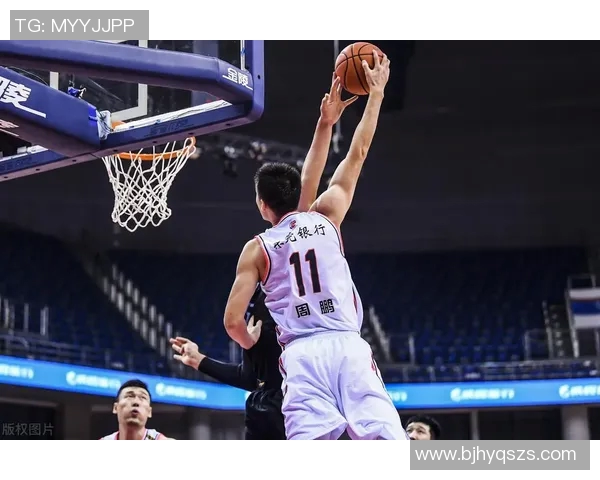 周鹏：篮球场上的传奇之路与个人成长的故事分享