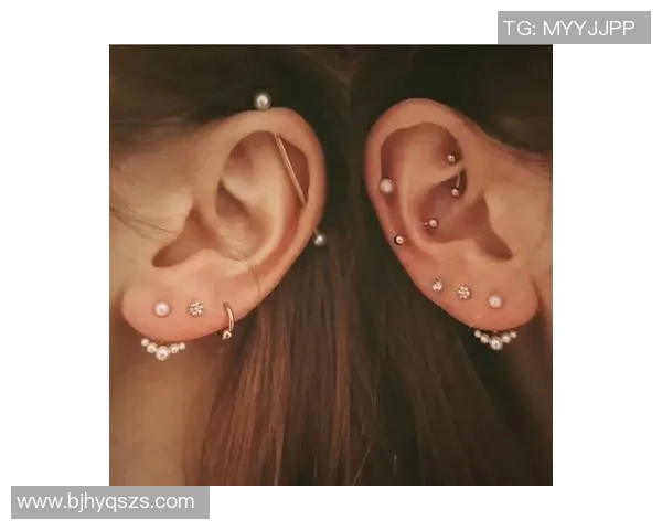 足球明星耳洞潮流揭秘谁是最新打耳洞的球场风云人物 足球明星耳洞潮流揭秘谁是最新打耳洞的球场风云人物